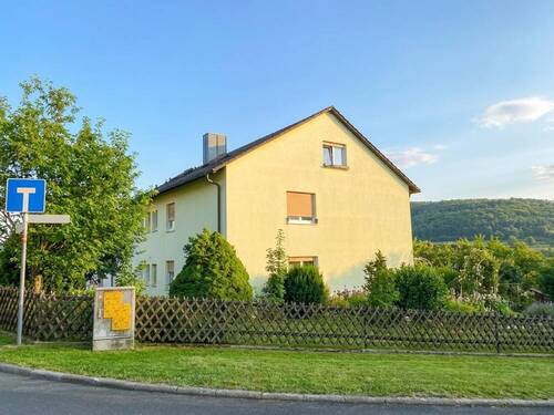 Ansicht - 7 Zimmer Mehrfamilienhaus, Wohnhaus in Hammelburg / Untererthal