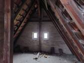 Spitzboden mit Giebelfenstern.jpg - 