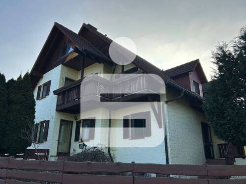 Titelbild - Viel Platz für eine Großfamilie...EFH mit Einliegerwohnung in Stöckach