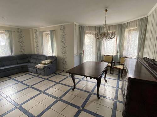 Essplatz - 8 Zimmer Mehrfamilienhaus, Wohnhaus in Igensdorf