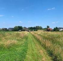 Sonniger Bauplatz mit herrlichem Weitblick - mit älterer Doppelhaushälfte zum Renovieren - Seevetal-Bullenhausen