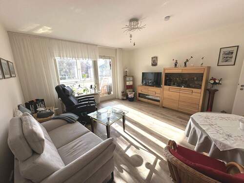 Wohnzimmer - 2 Zimmer Etagenwohnung in Berlin