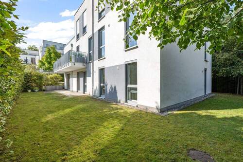 Herzlich willkommen! - Keine 'Energieangst' mehr! Baujahr 2018, Erdgeschoss mit großem Garten zentral in Rahlstedt