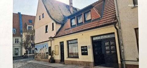 gesamter Komplex-mit Blick zur Breiten Straße - Mehrfamilienhaus, Wohnhaus in Delitzsch zum Kaufen