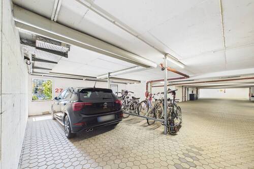 Tiefgaragenstellplatz - 