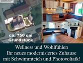 Titelbild - Kaufen statt Mieten: Modernes Familienparadies mit Schwimmteich – einziehen & wohlfühlen!