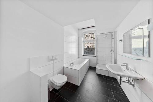 Bad-Wanne_Fenster - 