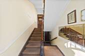 Hauseingang - Etagenwohnung mit 158,00 m² in Berlin zum Kaufen