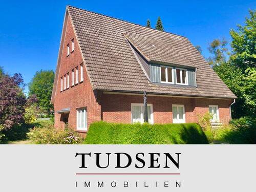 01Haus_Immowelt.jpg - Klassisches Rotklinkerhaus mit 230 m² Wohnfläche.