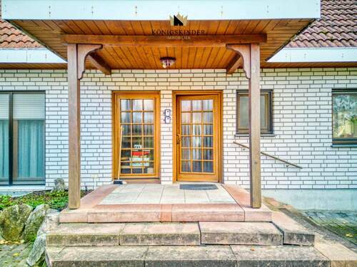 Eingangsbereich - 6 Zimmer Mehrfamilienhaus, Wohnhaus in Neuried