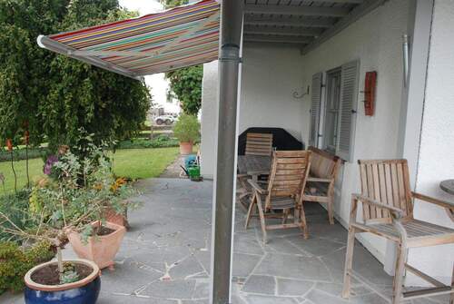 Terrasse mit Markise - 