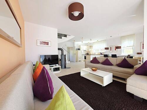 WZ gr. Whg. - Einfamilienhaus mit 190,00 m&sup2; in Sellin zum Kaufen