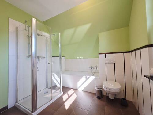 Vollbad DG gr. Whg. - 