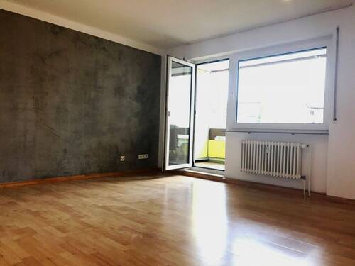 Zimmer Hofseite mit Balkon - 