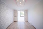 Das Elternschlafzimmer bietet Platz für einen größeren Kleiderschrank. - 