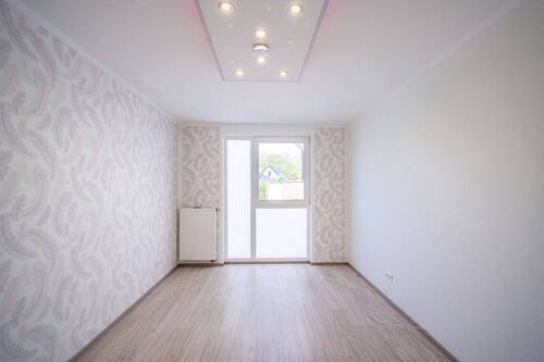 Das Elternschlafzimmer bietet Platz für einen größeren Kleiderschrank. - 