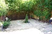Terrasse und kleiner Garten - 