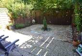 Terrasse und kleiner Garten - 