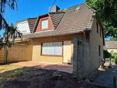 Gaertenansicht - 4 Zimmer Doppelhaushälfte zum Kaufen in Hamburg