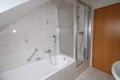 Badezimmer - Etagenwohnung mit 75,00 m&sup2; in Augsburg zum Kaufen