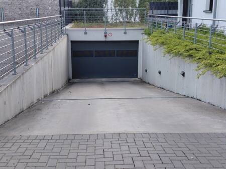 Tiefgarageneinfahrt - Etagenwohnung mit 93,00 m&sup2; in Menden zum Kaufen