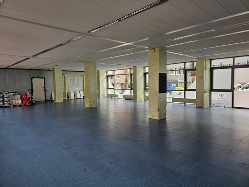 Ladenbereich mitte - Gewerbeobjekt (Büro, Produktion, Verkauf) zur Miete in Stuttgart