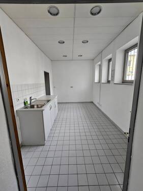 Ladenbereich rechts / Teeküche - 