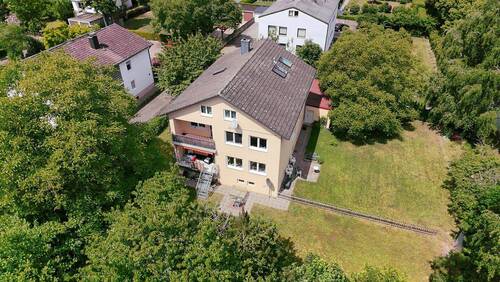 1514-Südost - Mehrfamilienhaus in Regensburg-Burgweinting mit großem Grundstück