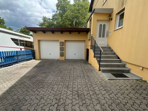 1514-Garagen - Mehrfamilienhaus, Wohnhaus mit 266,00 m² in Regensburg zum Kaufen