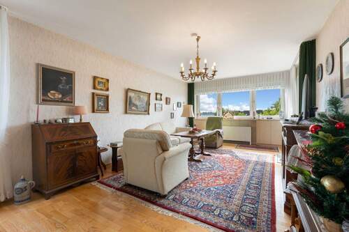 Wohnzimmer - 3 Zimmer Etagenwohnung zum Kaufen in Köln