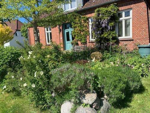 Südansicht - Kapitänshaus in Ostseenähe mit Baulandoption