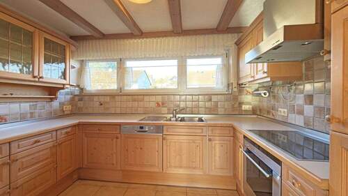 Küche - Mehrfamilienhaus, Wohnhaus mit 217,00 m&sup2; in Pliezhausen zum Kaufen