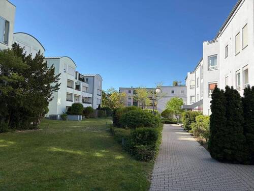 Gepflegte Wege mit Gartenflächen - 3 Zimmer Etagenwohnung zum Kaufen in Nürnberg