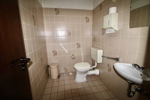 WC - 