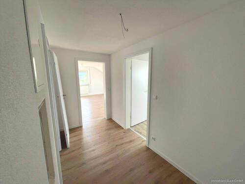 Flur - 3 Zimmer Etagenwohnung zur Miete in Geislingen an der Steige