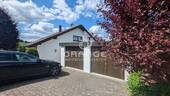 Garagen - 8 Zimmer Mehrfamilienhaus, Wohnhaus zum Kaufen in Dischingen