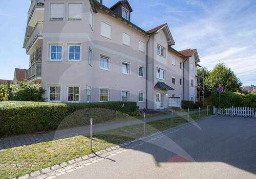 Gebäude - Zentral in Pocking: Schöne 3-Zimmer Dachgeschosswohnung