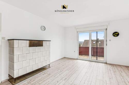 Wohnzimmer - 4 Zimmer Etagenwohnung zum Kaufen in Backnang