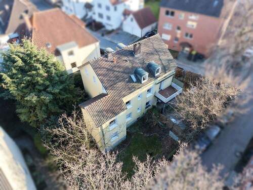 Außenansicht - Bezugsfrei & mit Garten: Selten genug?