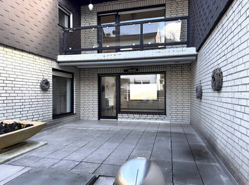 Terrasse EG, Balkon DG - Pedra - 