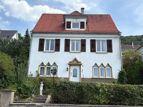 Vorderansicht - Stattliches Zweifamilienhaus in Albstadt-Ebingen