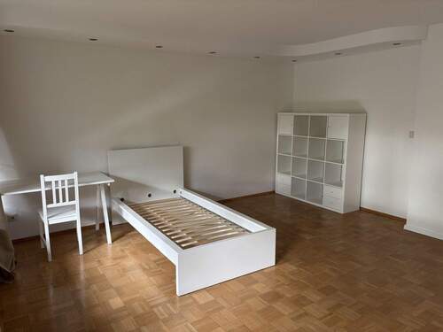 Zimmer 4 - 