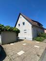 Garage und Stellplätze - 4 Zimmer Doppelhaushälfte in Bretten