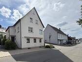 Außenansicht - Viel Platz für die Familie - 195.000,00 EUR Kaufpreis, ca.  164,00 m² Wohnfläche