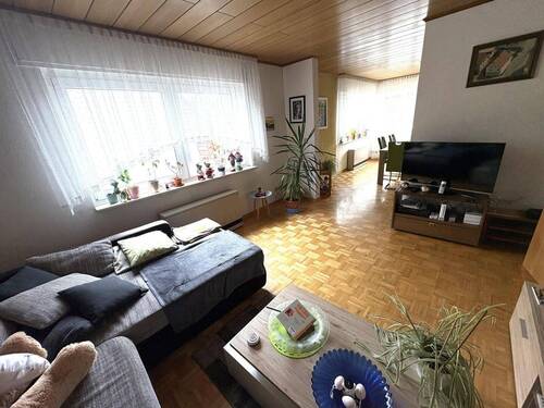 Wohnzimmer - Einfamilienhaus mit 164,00 m² in Albstadt zum Kaufen
