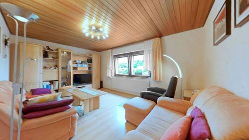 Wohnzimmer EG - 4 Zimmer Einfamilienhaus in Marktbreit