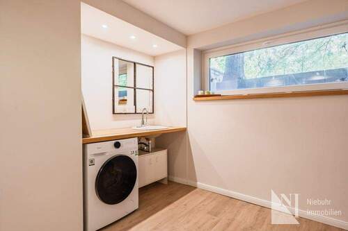 Vorraum zu den Kellerräumen - 