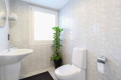 Gäste-WC im Erdgeschoss - 