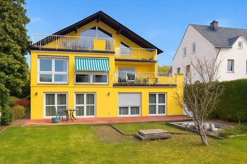 Außenansicht - Sofort bezugsfrei! - Vielseitig nutzbares Wohnhaus mit Garten, Aufzug und Terrasse