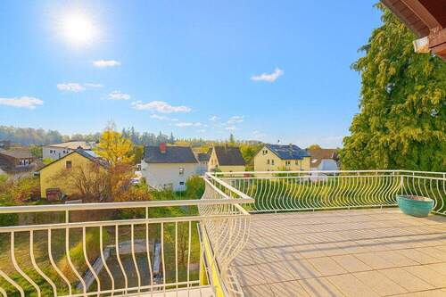 Terrasse 1.OG - 1 Zimmer Mehrfamilienhaus, Wohnhaus zum Kaufen in Brechen